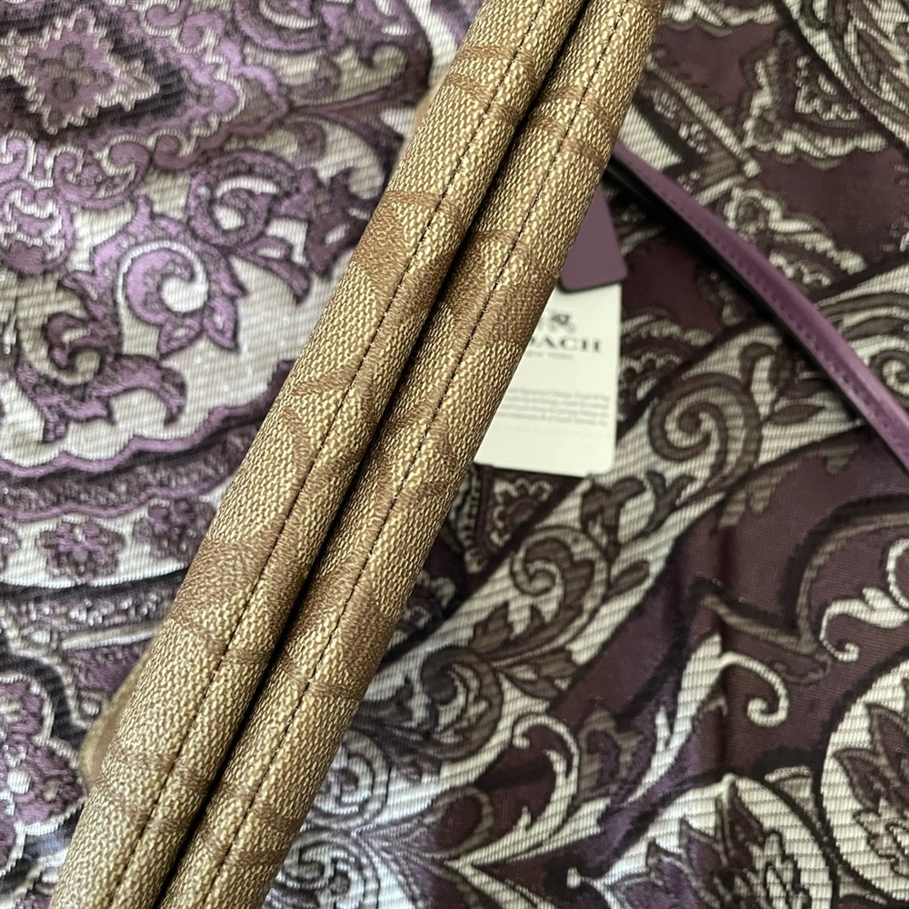COACH Double Zip Signature wristlet Khaki and Berry purple NWT Retail 175 - Picture 5 of 14